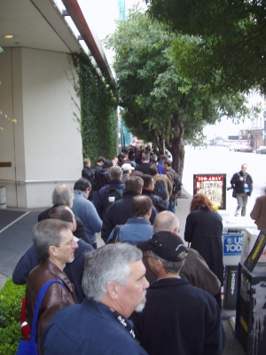 Endless line in front