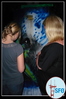 Public Easel 037.jpg