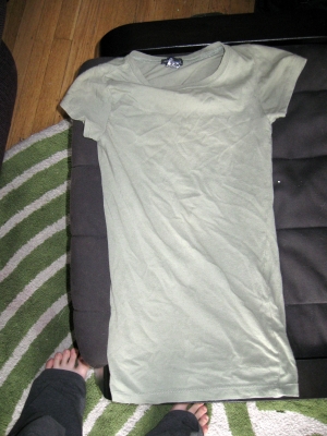 comfortable shirt, conspicuously deviod of words & pictures