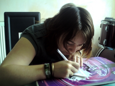 Writing the letter to the Floozie...
