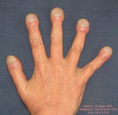 "I LIKE TO TOUCH THINGS"