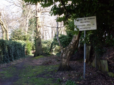 Path from Feversham Avenue