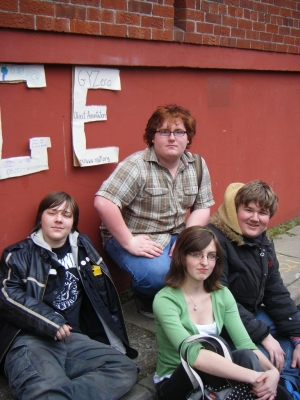 "Everyone get under the E"