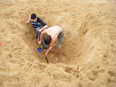 Finishing touches to the hole