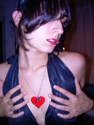 heart clutch.jpg