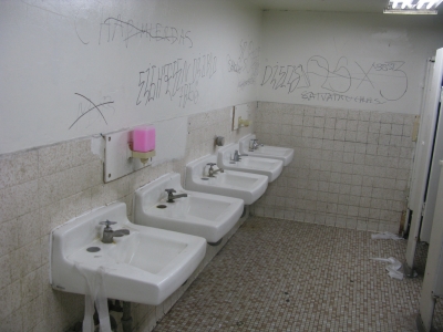 Scariest bathroom ever Scariest bathroom ever