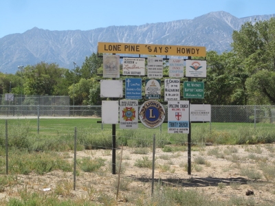 Lone Pine 'says' Howdy