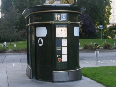 toilet.jpg toilet.jpg