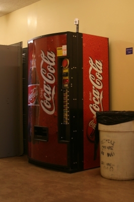 vending_machine.jpg vending_machine.jpg