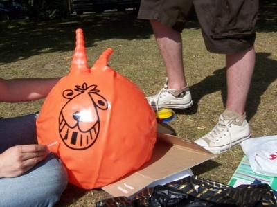 The almighty power of Mouse's legs shall inflate your new mode of transport!