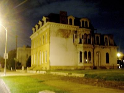 2100 block of St. Louis Ave.