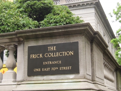 E 70th St
