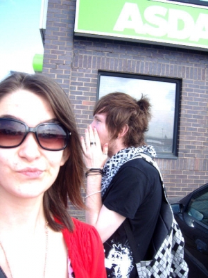 Someone's lurking on my shoulder ... 