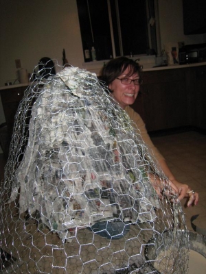 hide behind the frame