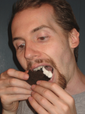 Cupcake eating