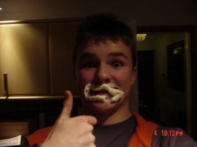 Retarded >__