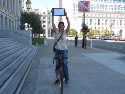 Borchid stops in breifly on her way to work. Borchid stops in breifly on her way to work.