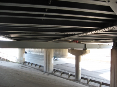 Dok H crosses the freeway.