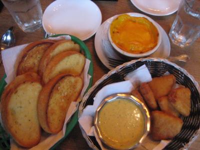 Garlic Toast, Au Gratin Potatoes, Fried Mac & Cheese