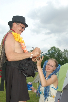 I framed this picture badly - that man is on stilts