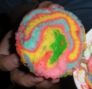 rainbow cupcake!.jpg rainbow cupcake!.jpg