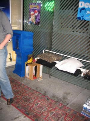 Look at that awesome rug.