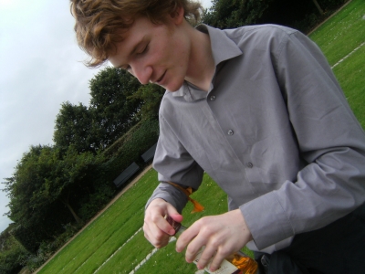 Tut-tut... Tut-tut...