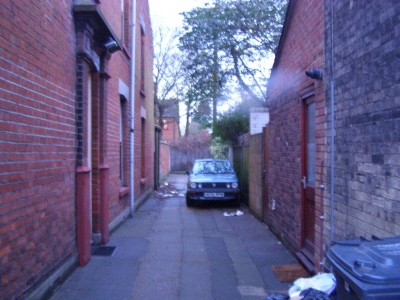 The alleyway home