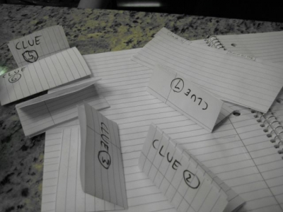 cluesontable.jpg cluesontable.jpg