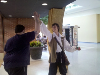 This guy stopped juggling just to get a high-five. This guy stopped juggling just to get a high-five.