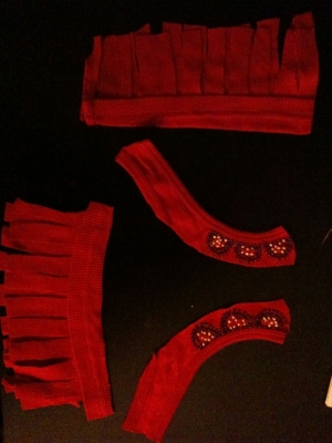 Pieces before assembling. 
