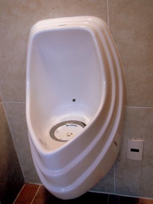 Water free and with aim-improving features Water free and with aim-improving features