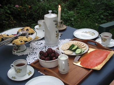 Delicious tea goodies. Nom nom nom. 