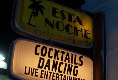 esta_noche2.jpg esta_noche2.jpg