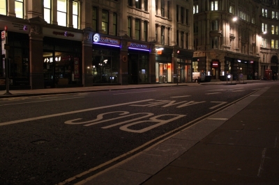 bus lane, st pauls churchyard.jpg