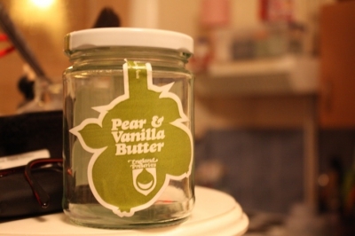 pear and vanilla butter jar