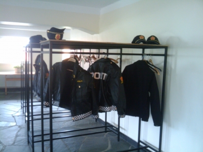 leave your hat here