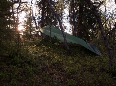 Tarp configuration, somewhere in the swamps.