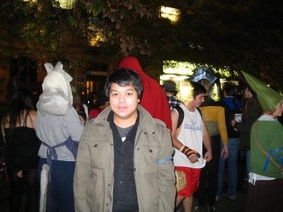 I'm at 1B - Chinatown park at Clay and Kearny @ 8:10pm.