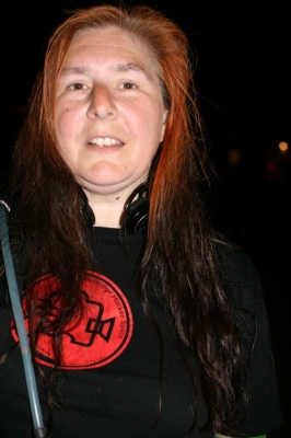 last runner through... last runner through...