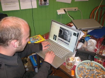 sam posts a picture of himself on 4chan sam posts a picture of himself on 4chan