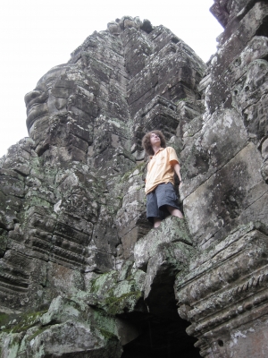 Rain on the faces of Bayon.