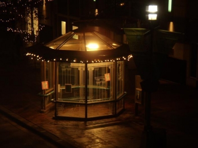 xa-busshelter.JPG xa-busshelter.JPG