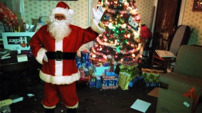santa.jpg santa.jpg