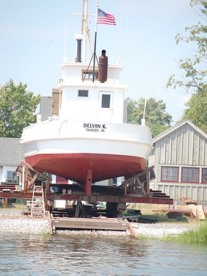 boatcanoe1.jpg